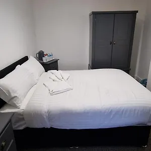 Self Check In Guest house Doncaster